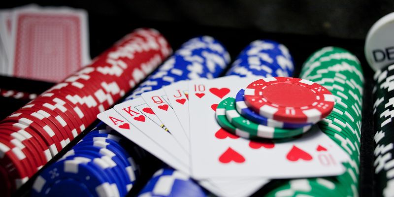 Cách tính điểm poker chuẩn xác cho người mới
