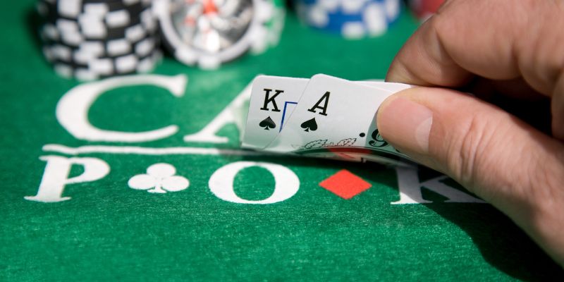Thế nào là chơi game poker bịp trong sòng bài trực tuyến
